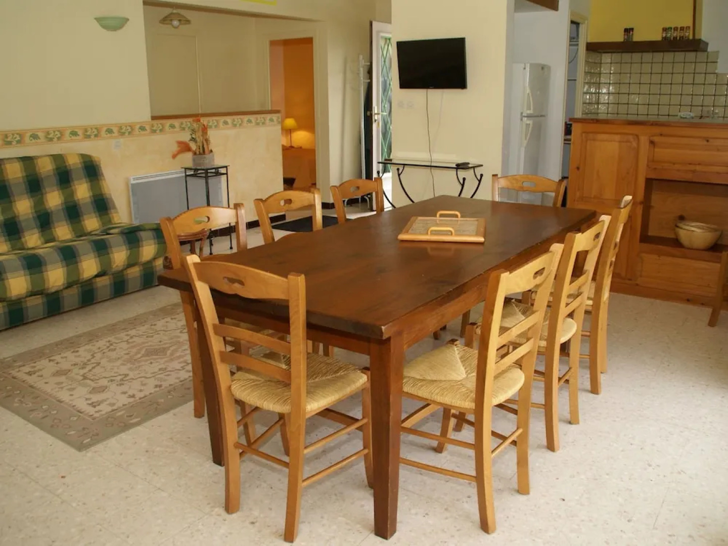 Beautiful Holiday Home in Bourdeaux with Hill View