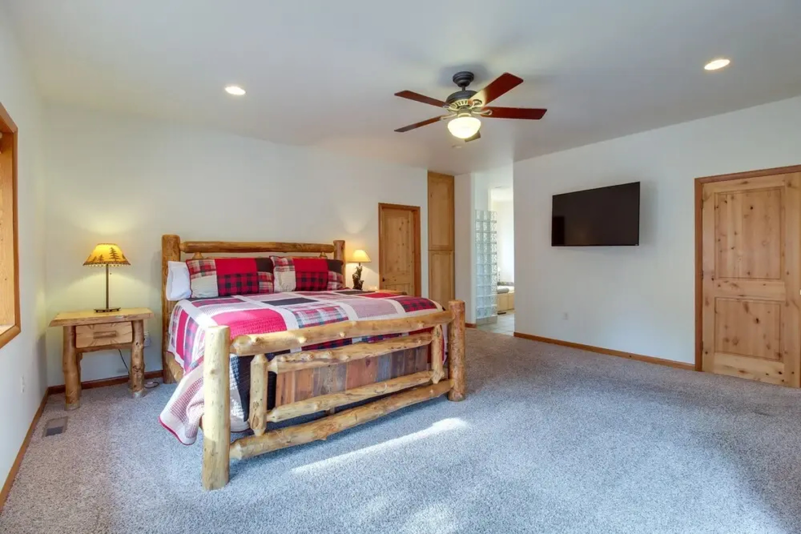 Show Low Home ~ 4 Mi to Fool Hollow Lake!