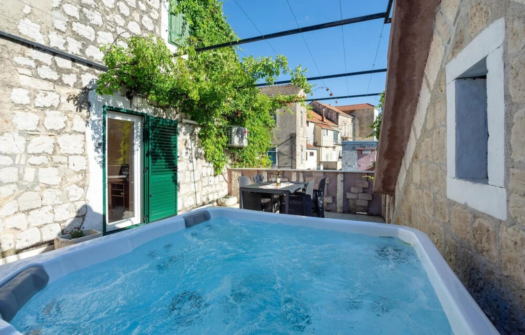 Beautiful Home in Sinj with Hot Tub, 4 Bedrooms & Outdoor Swimming Pool