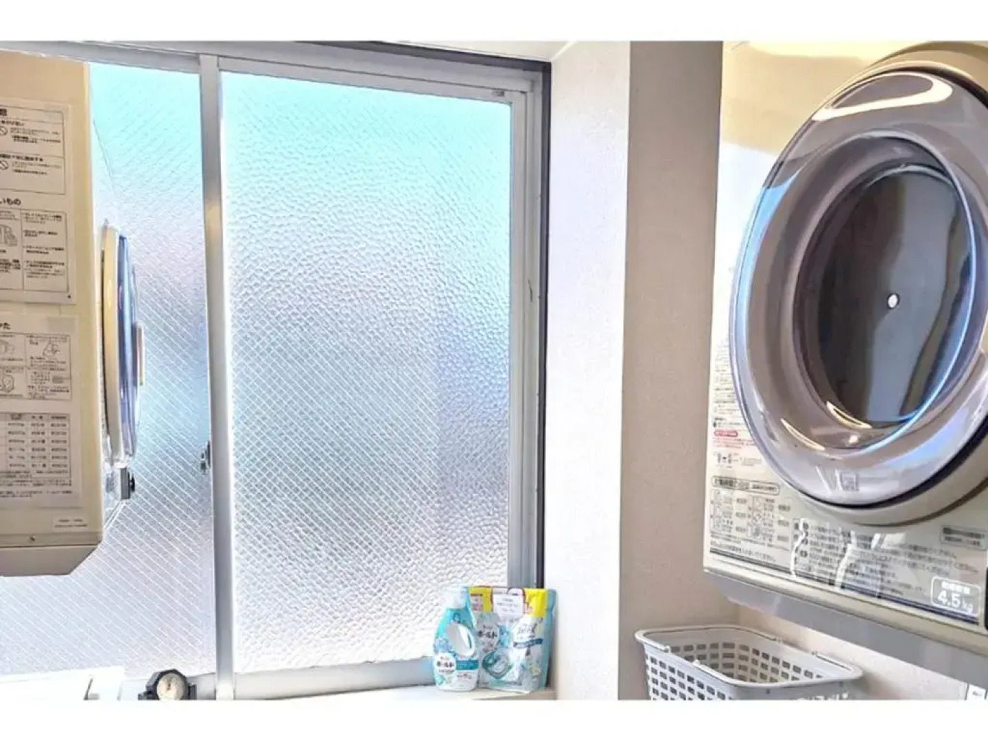 Business Hotel White