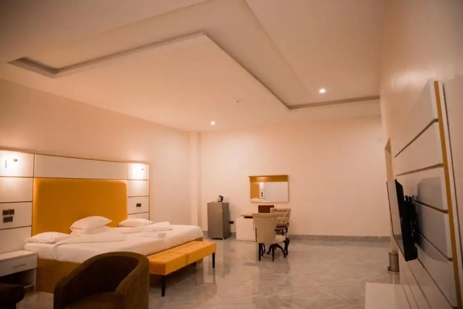 Crispan Suites And Event Center