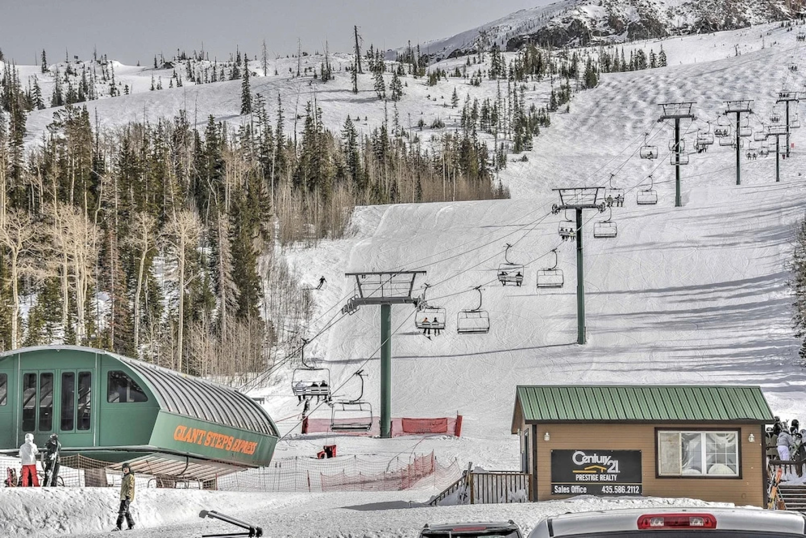 Slopeside Condo With Hot Tub + Game Room Access!