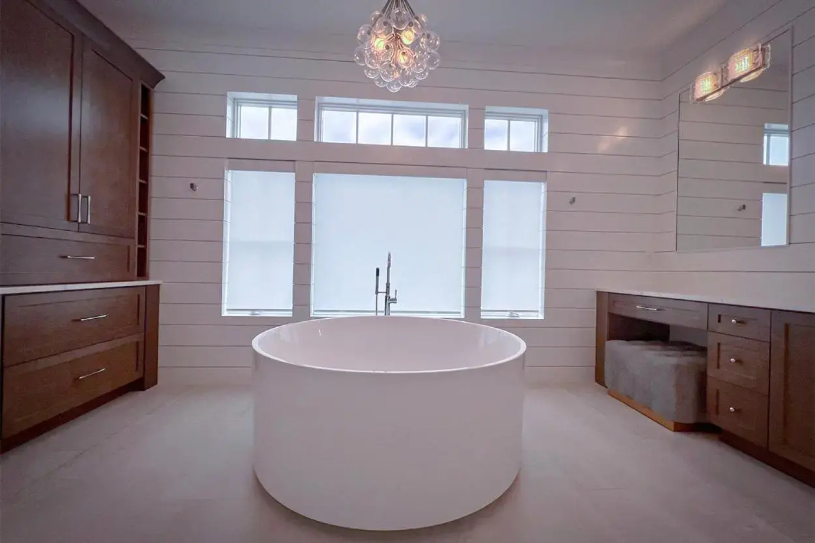 Gallery By The Sea by Sea Scape Properties