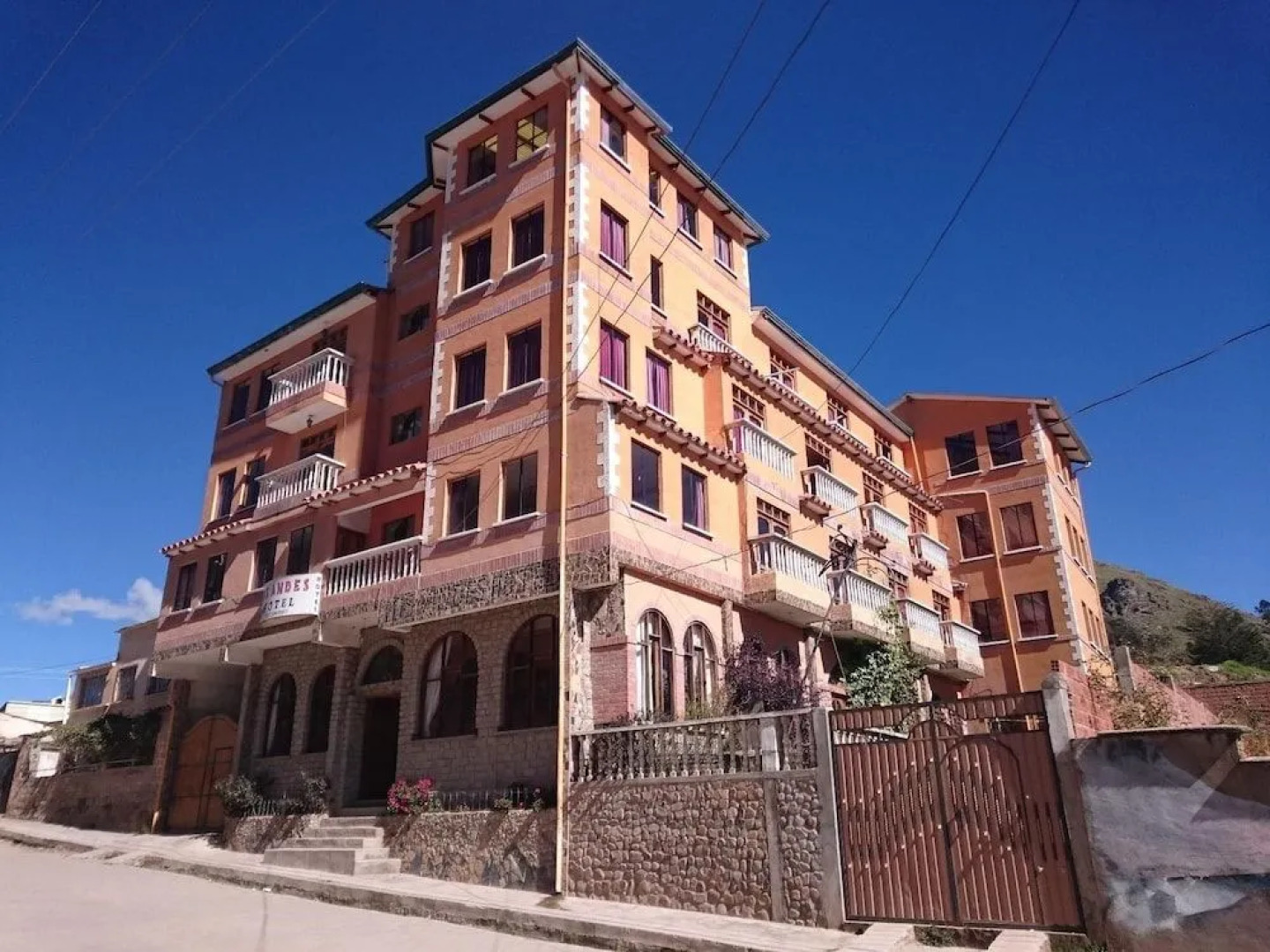 Hostal Real los Andes del Lago