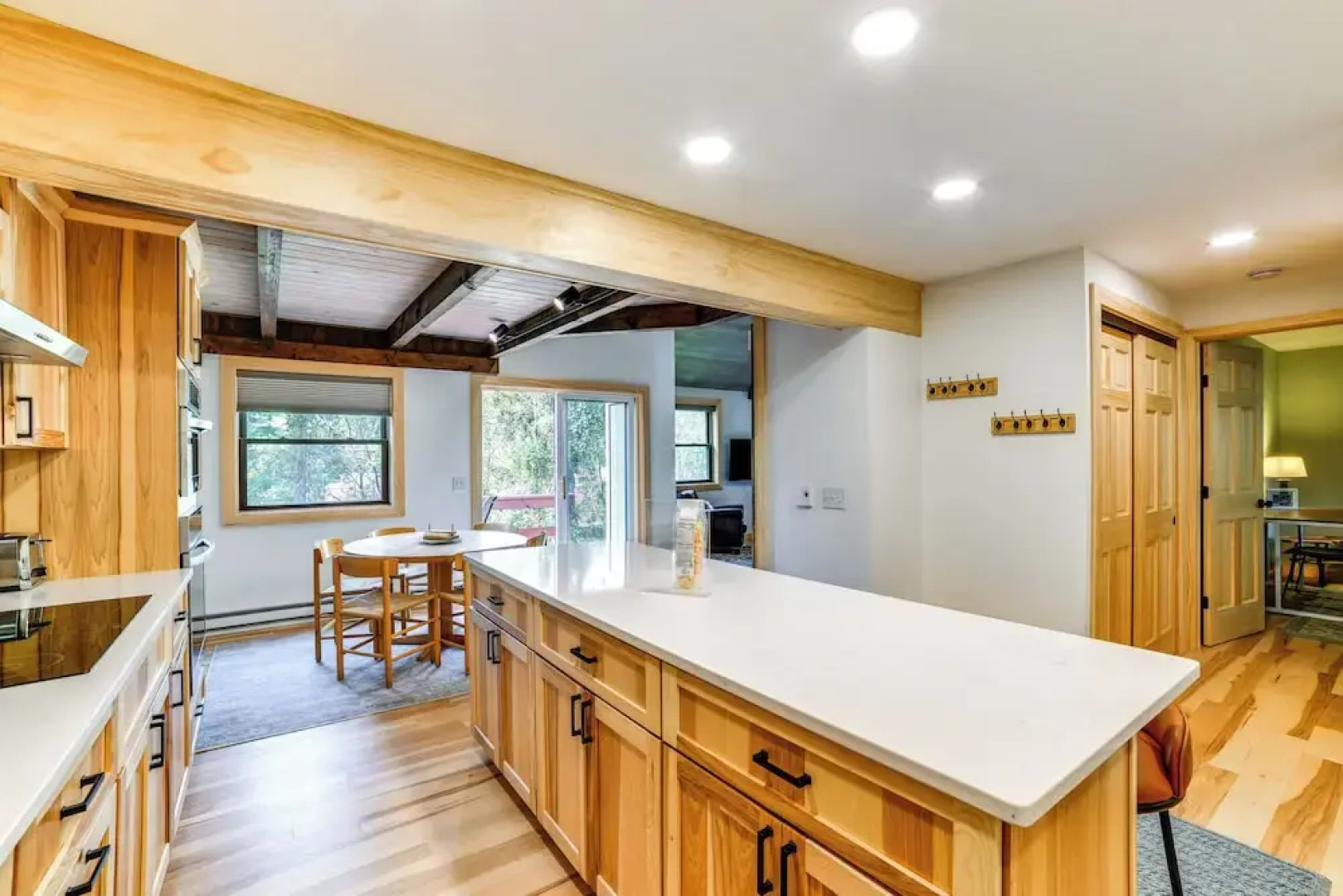 Skier's Paradise: Townhome w/ Deck in Cortland!