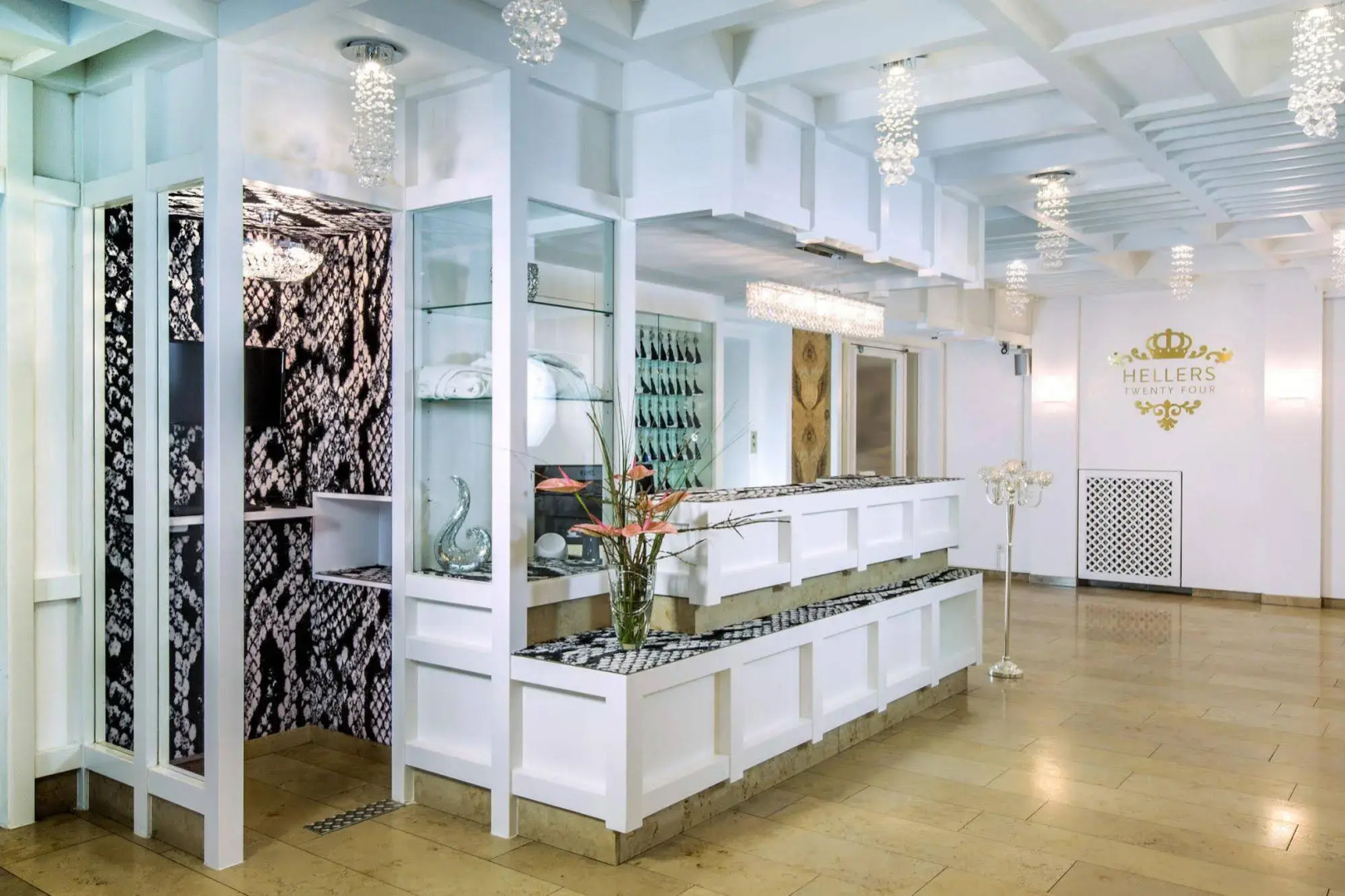 Hotel Hellers Twenty Four 2