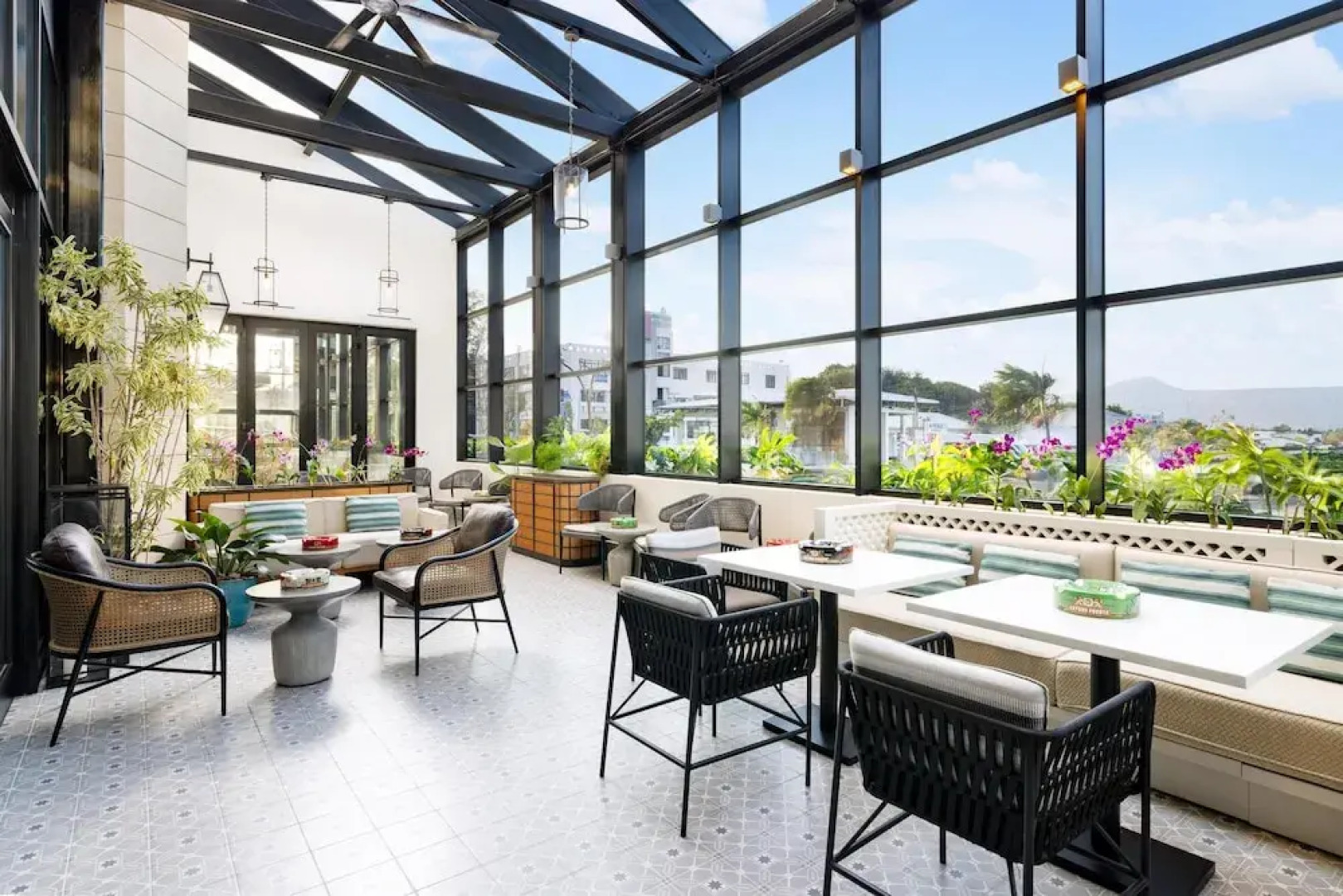 Hotel Santiago, Curio Collection by Hilton