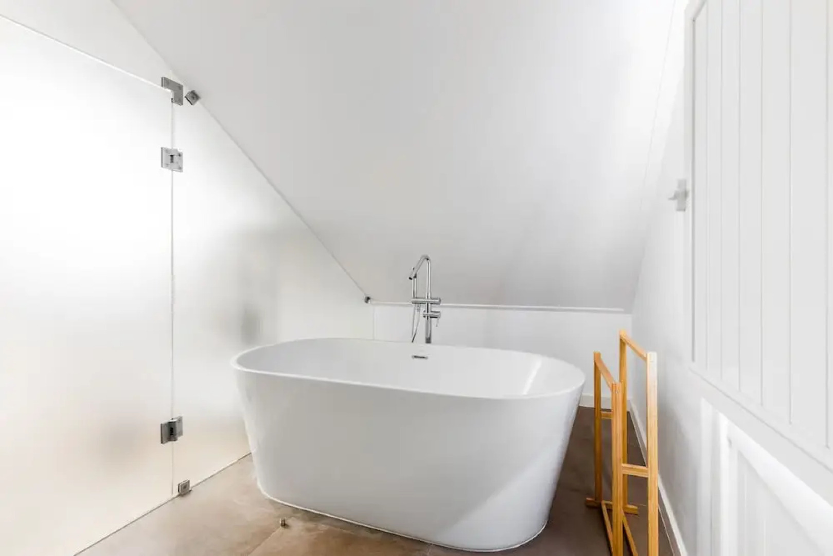 Carvoeira Surf & Family Villa