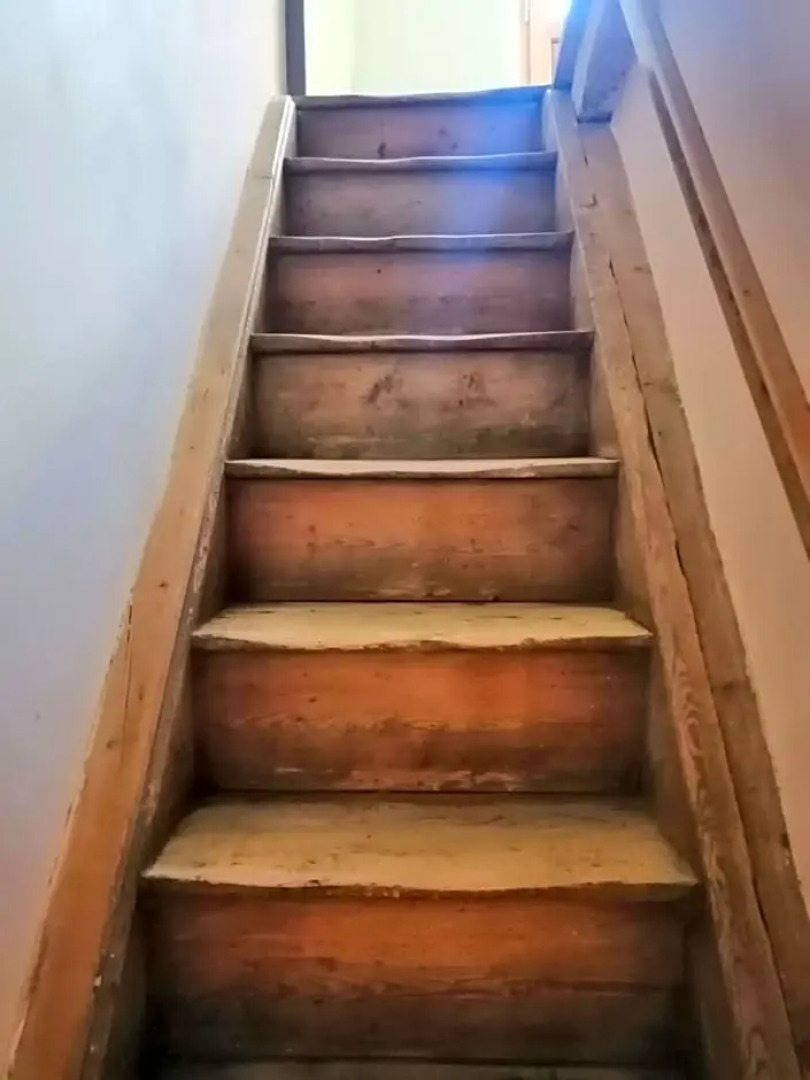 File dans ta chambre !