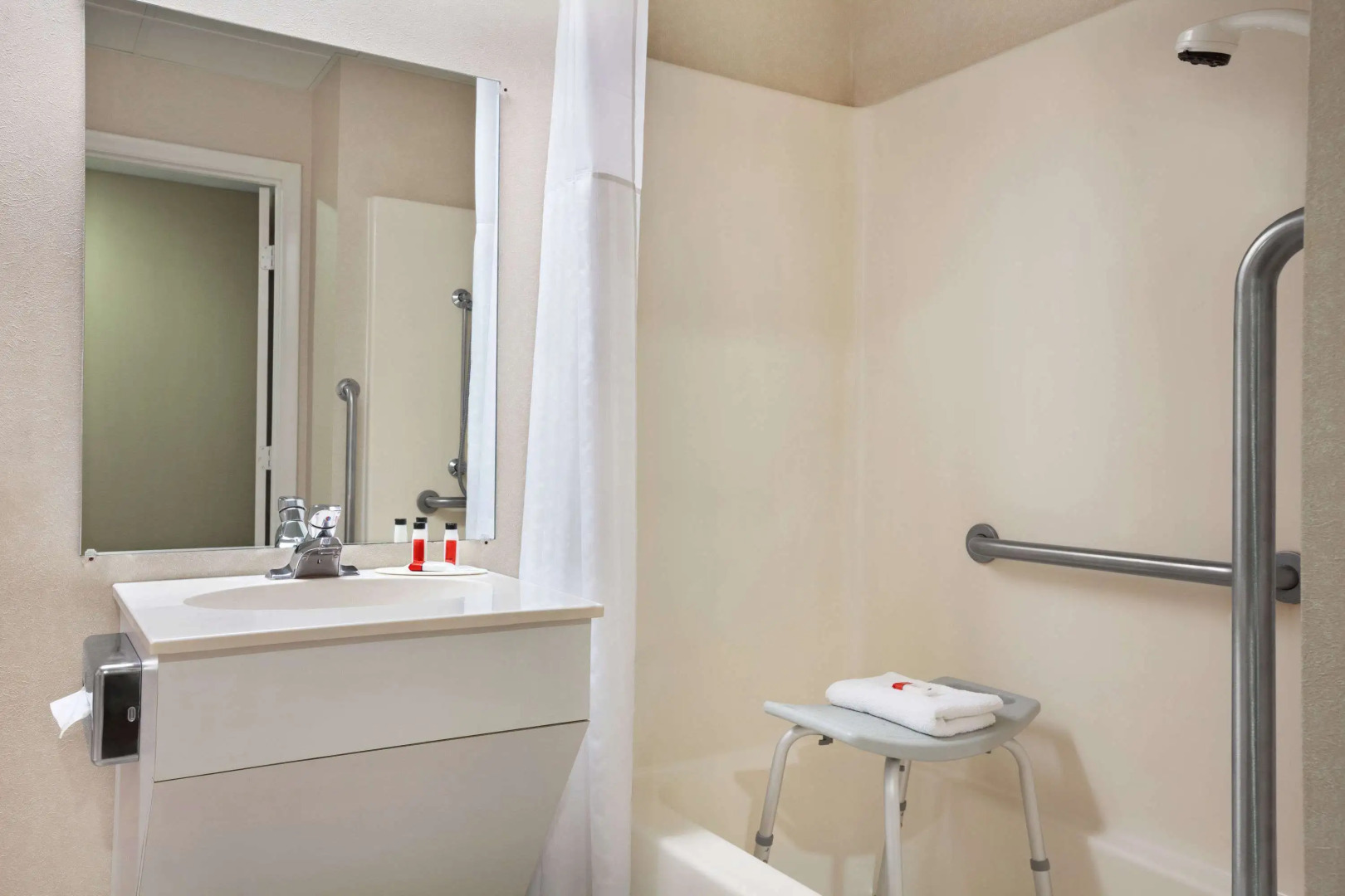 Super 8 by Wyndham Cherokee