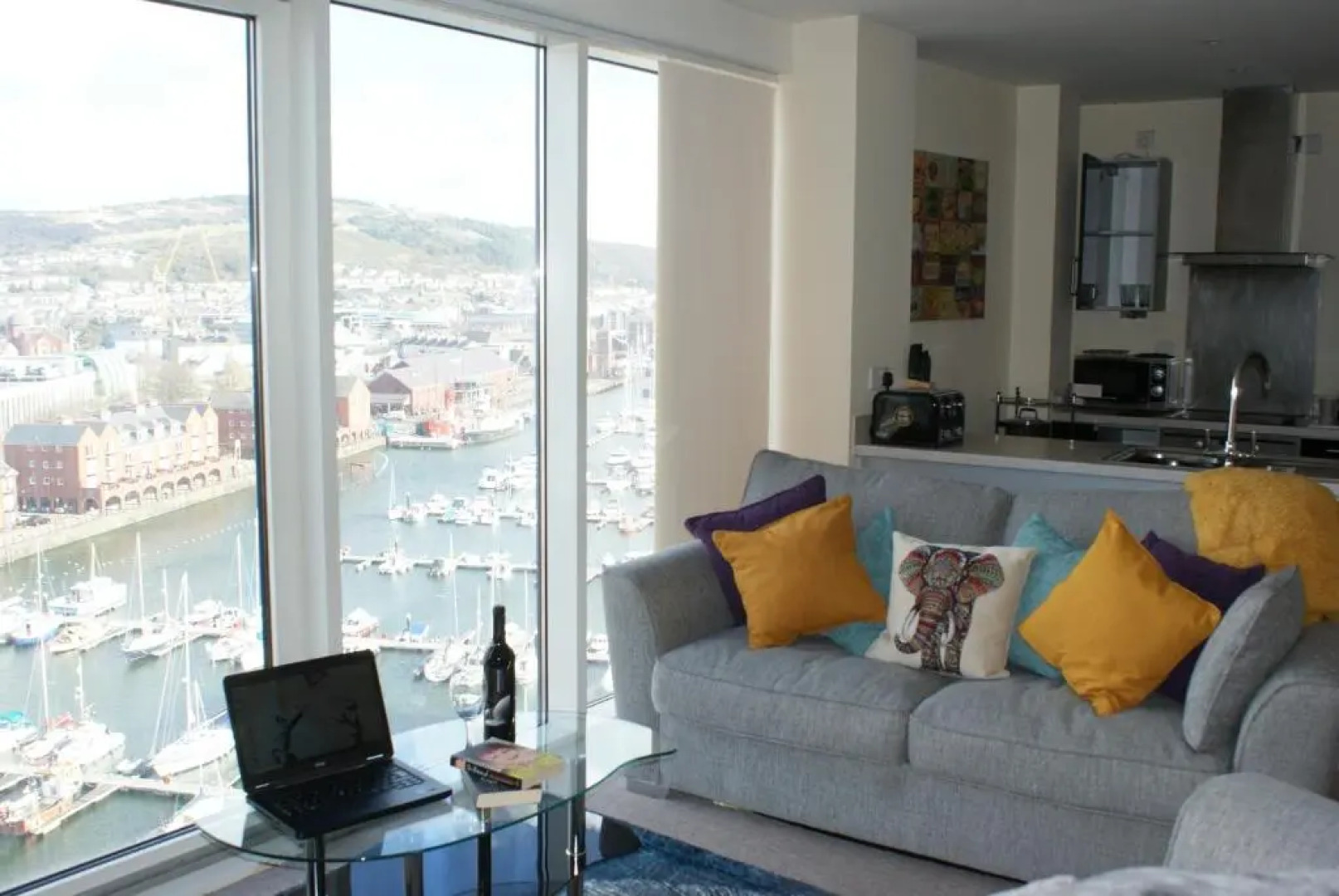 Coastal City Rooms – Waterfront