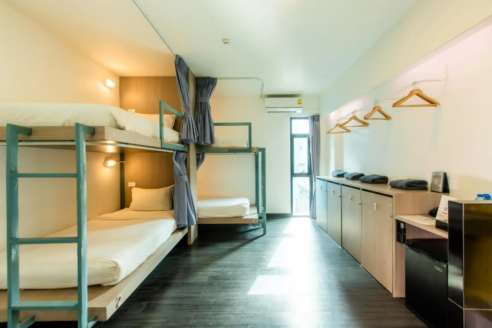 Wake Up Aonang Hotel