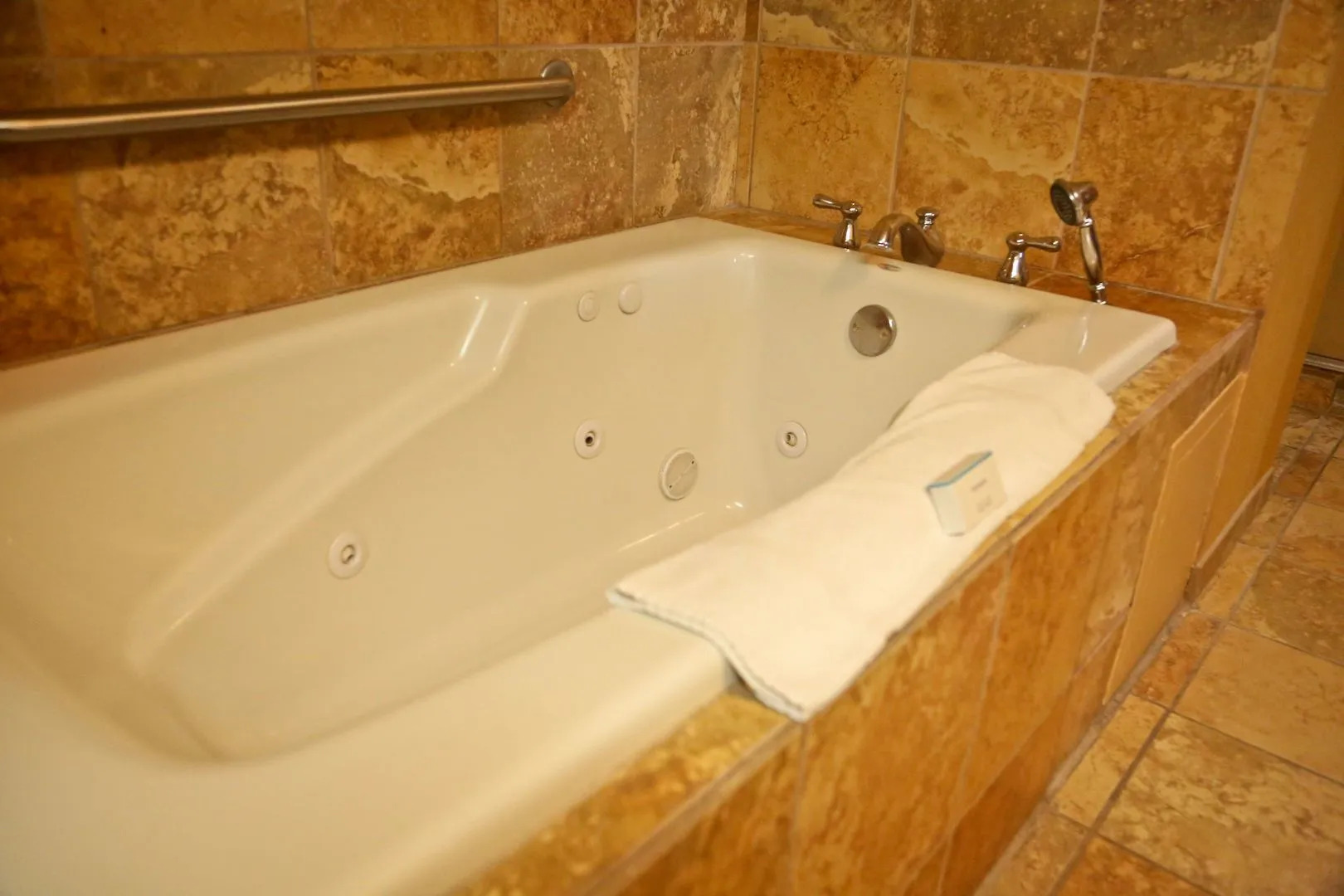 Hampton Inn & Suites Jennings