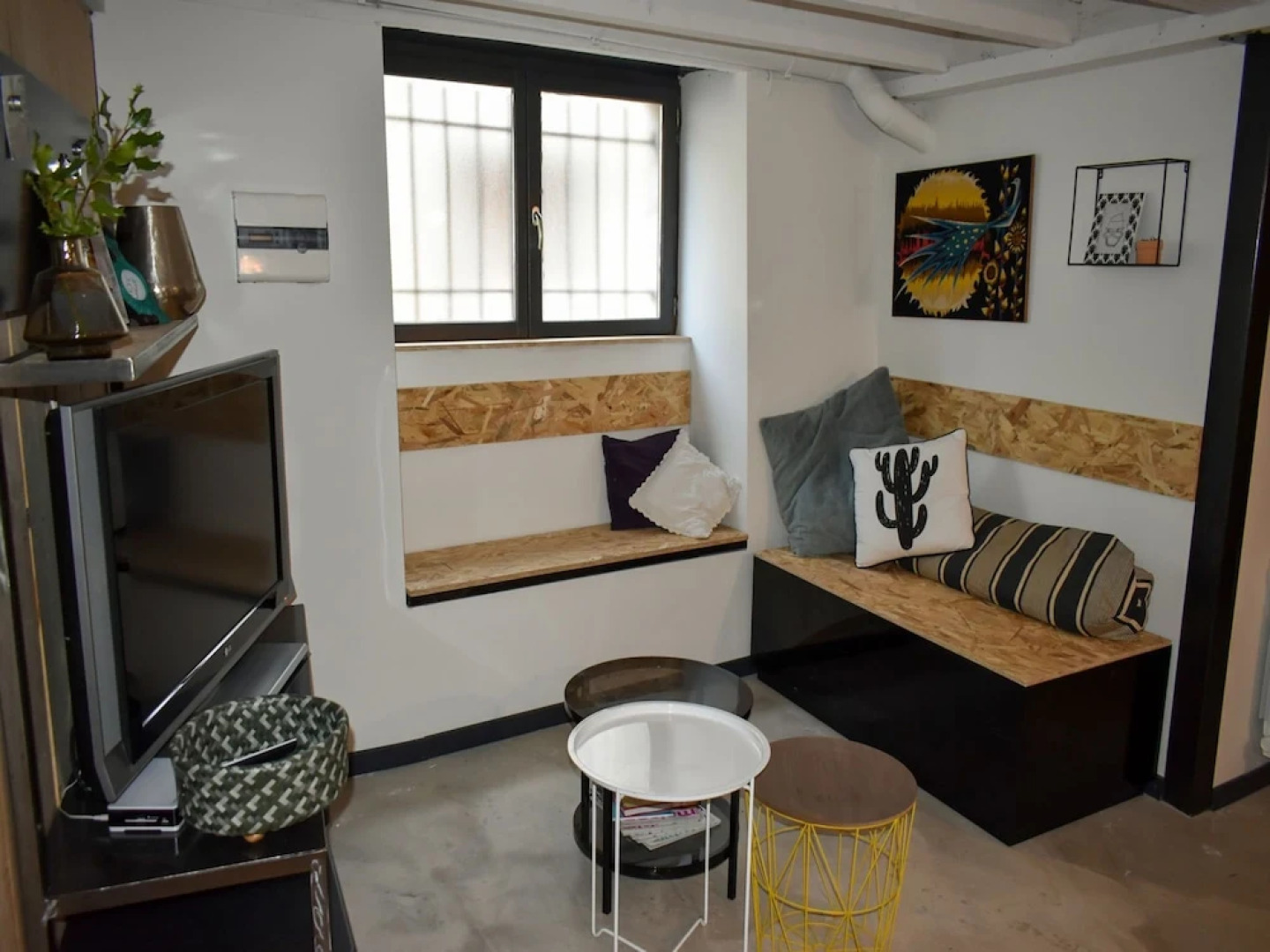 Stylish Renovated Villagehouse With Private Swimming Pool Garden and Lovely View