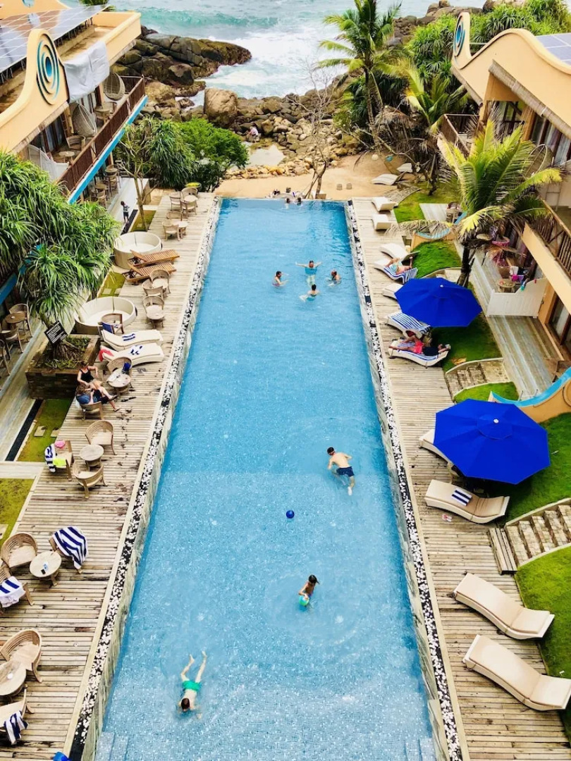 Thaproban Pavilion Waves Unawatuna