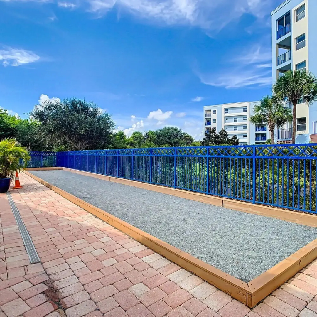 Oceanwalk Jr Penthouse Across From Pool Tennis Shuffleboard Walk to Beach Ow7 207