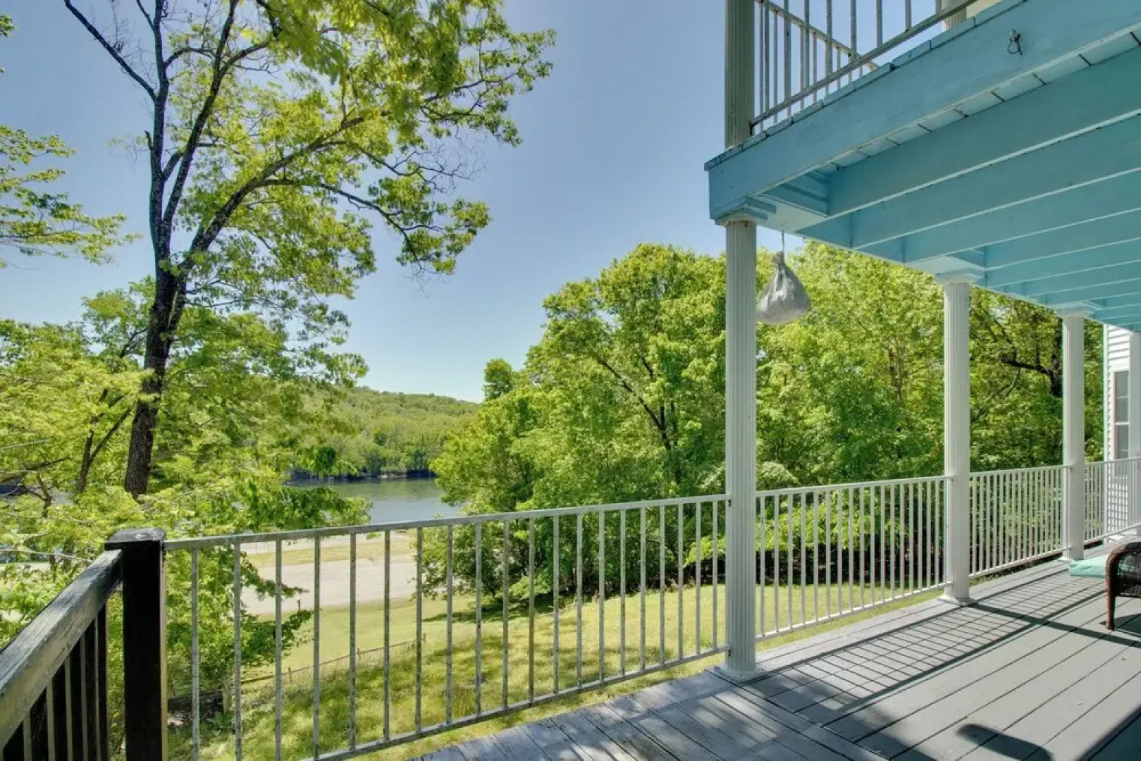 Spacious White Rivers Jewel: Fishing Haven!