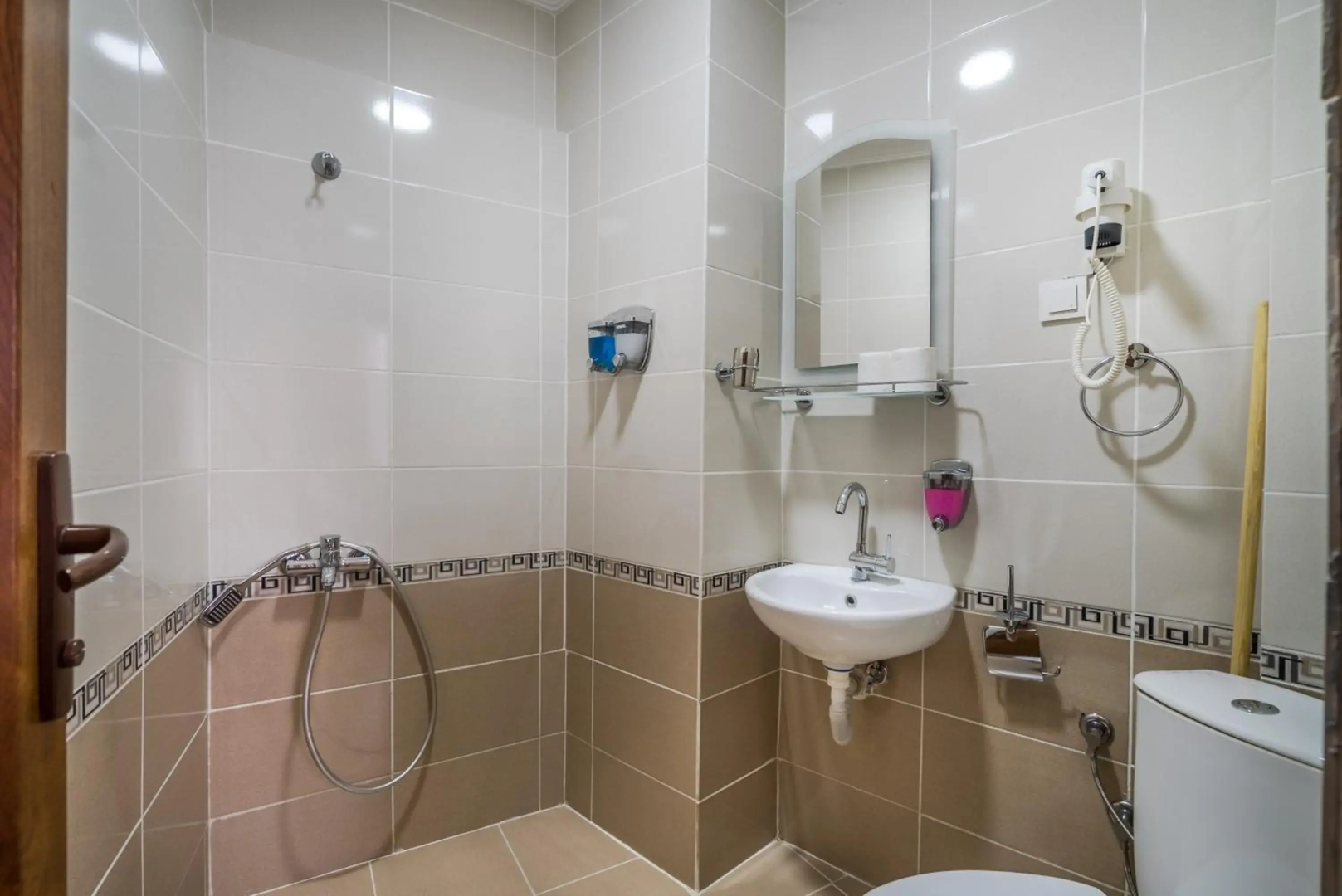Yeni Hotel
