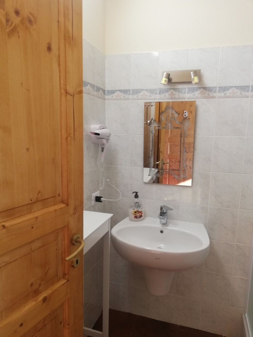 Guesthouse AirportStop