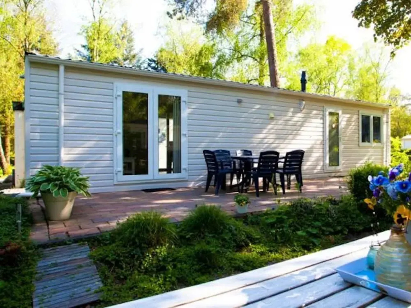 Well-kept Chalet in a Holiday Park, Adjacent to the Hoge Veluwe National Park