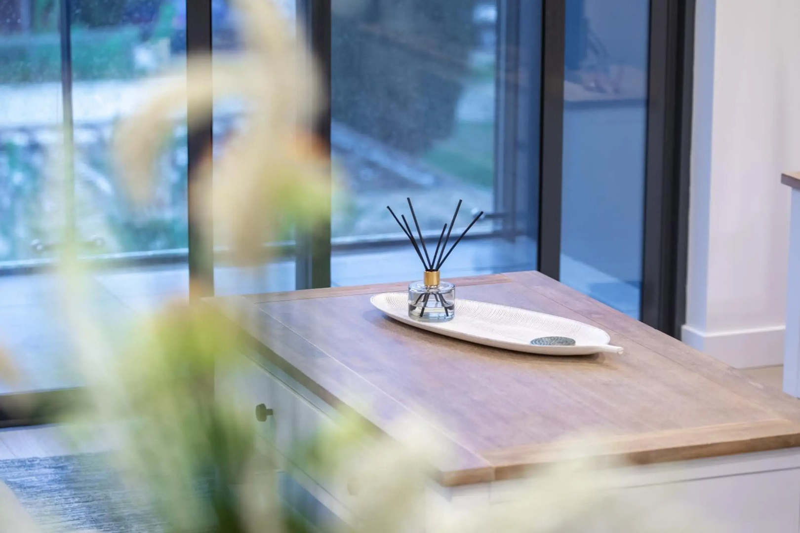 The Hamptons - Lux 2 Bed 2 Bath, Pool - Central Location