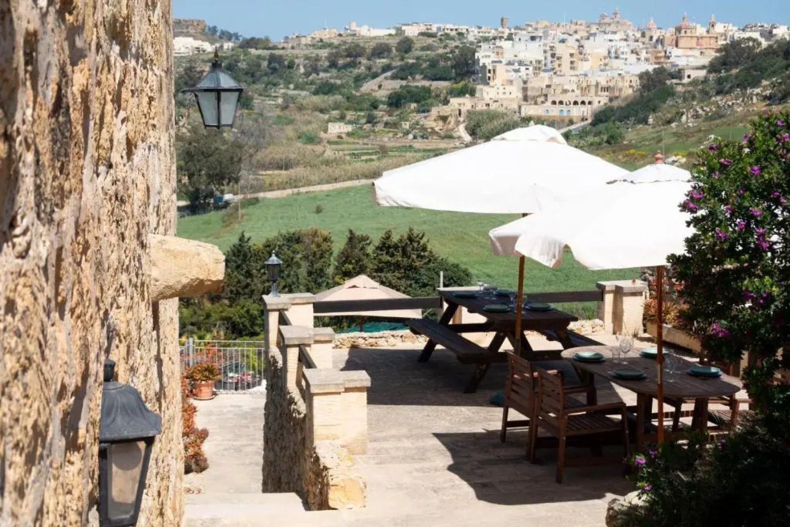 Villeleynah Amazing Gozitan Villa + Pool