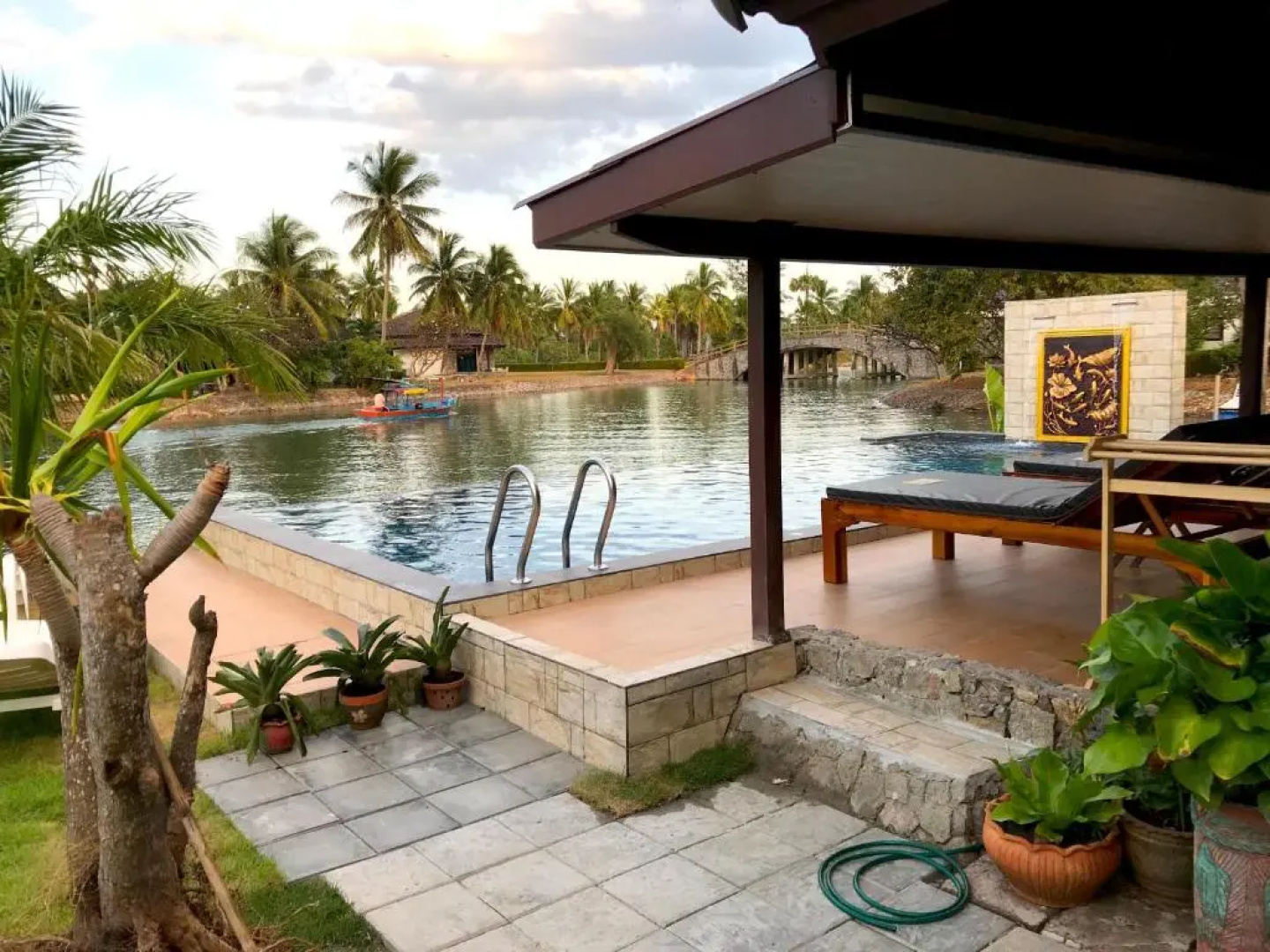 Rock Garden E28 Pool villa