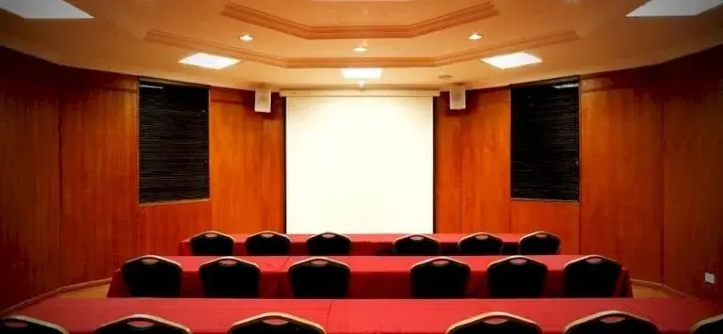 Suria Hill Country House