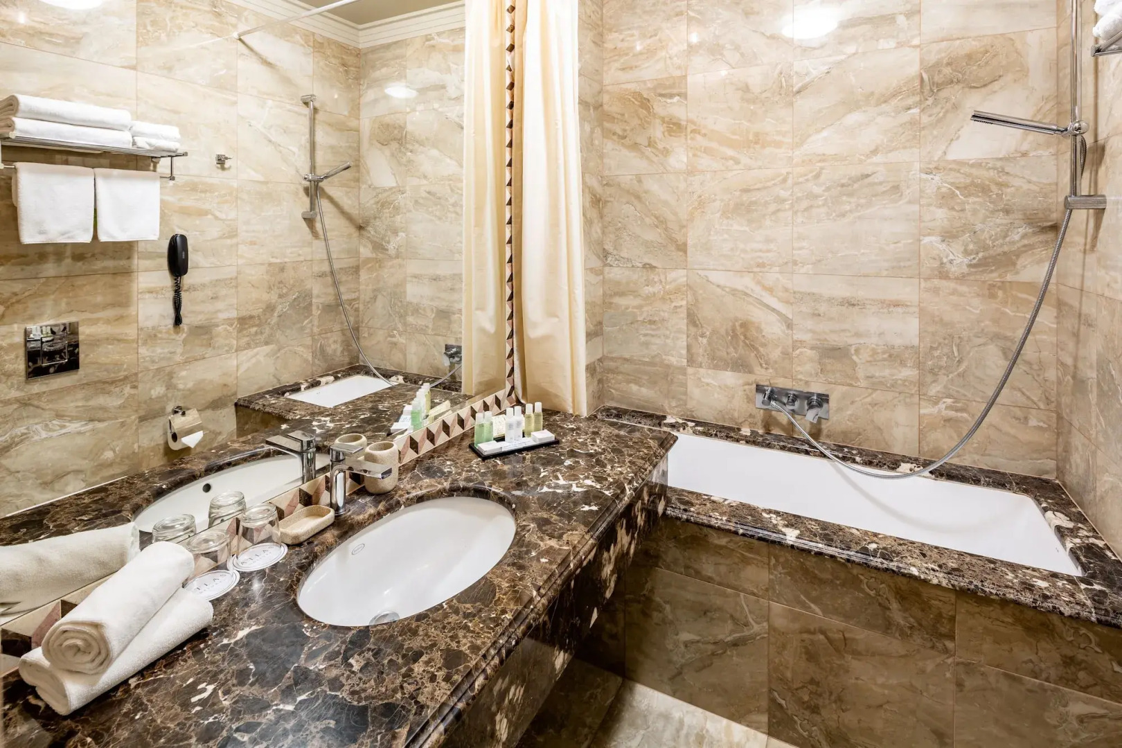 Гостиница «Атлас Делюкс»