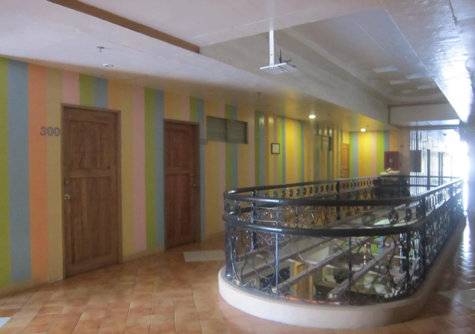 Plaza Maria Luisa Suites Inn