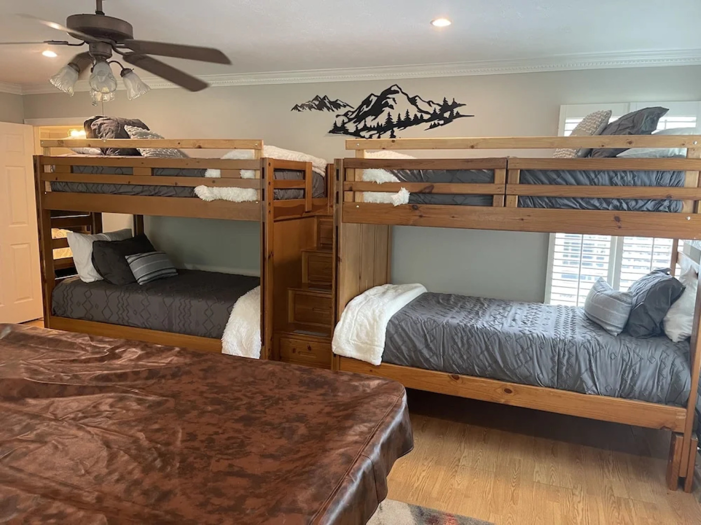 Twin Ponds Retreats 4 Bedroom Retreat by RedAwning