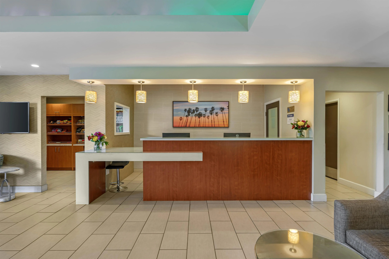 Best Western Plus South Coast Inn