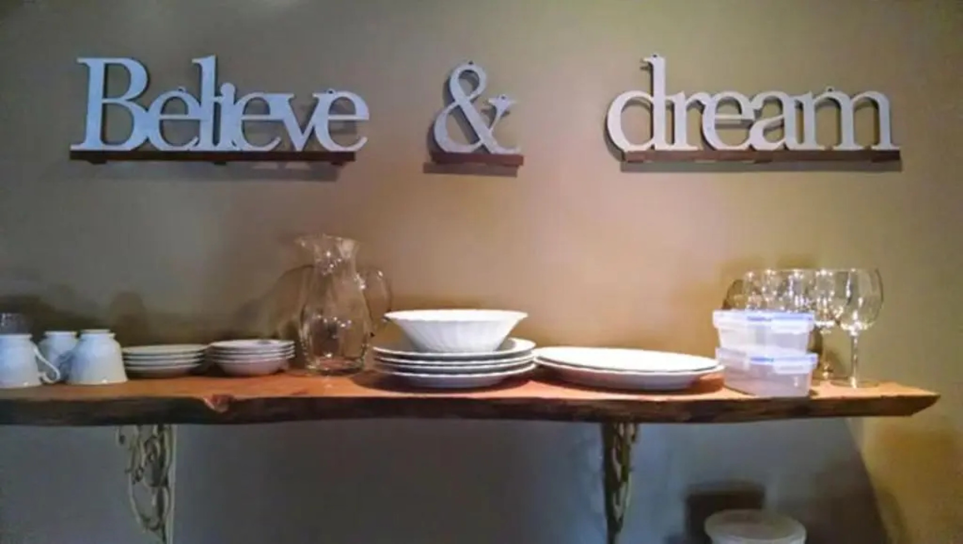 Village Inn Saugerties