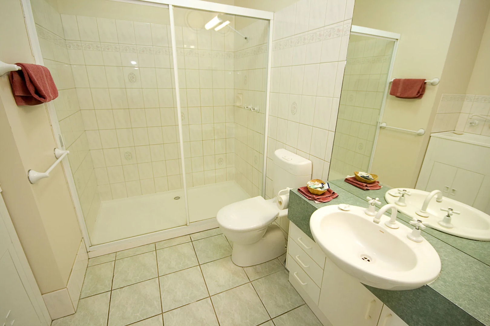 Anchorage Motel and Villas