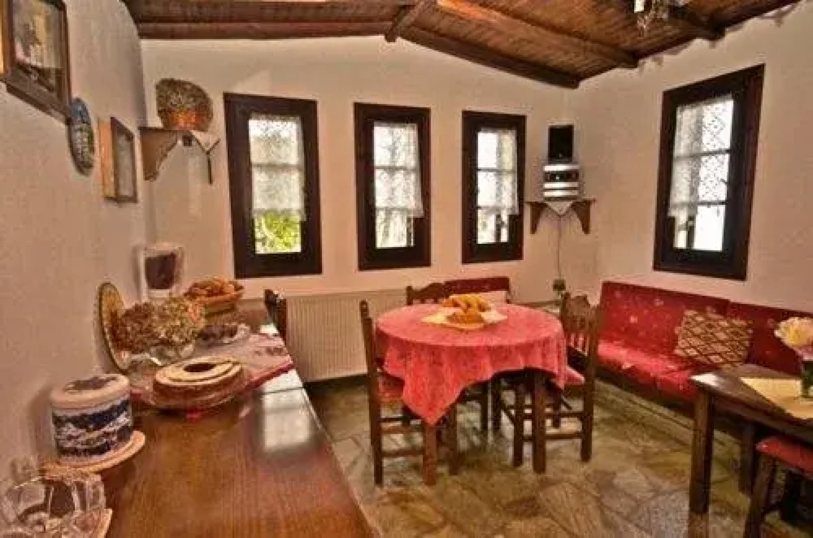 Villa Exohi Traditional House