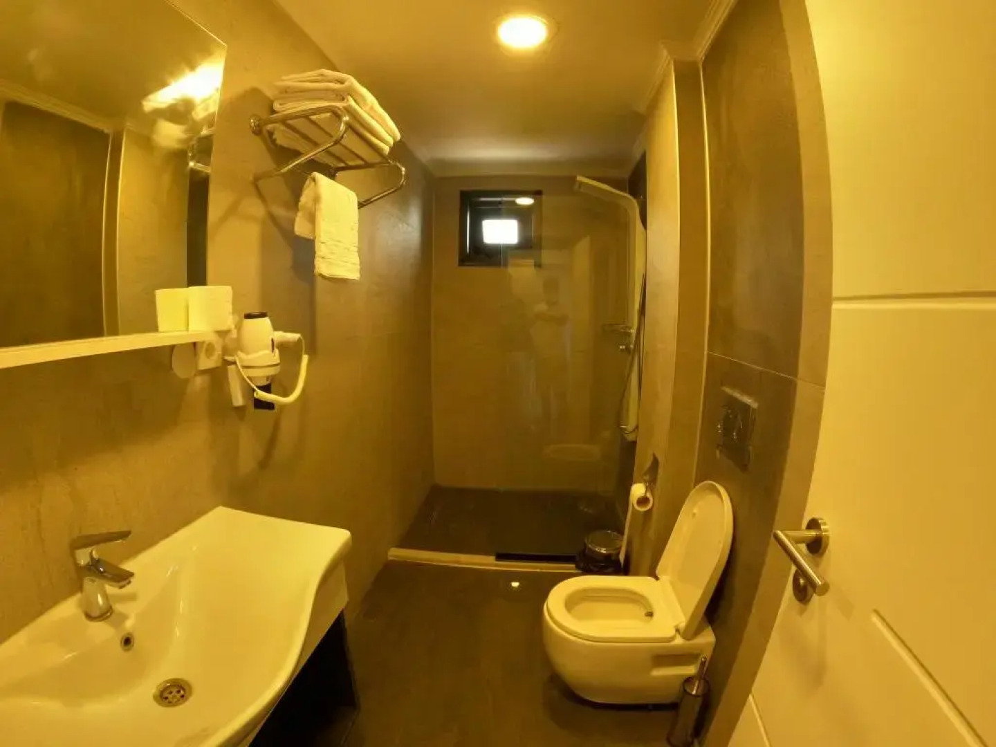 Extravagant Hotel Avsa