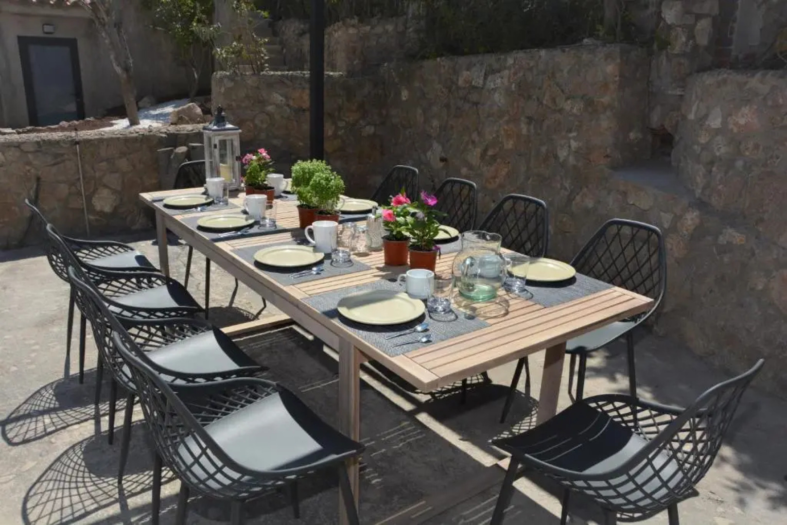 Villa Sitges Avril Renewd Agust 2021 High Design Confortable AC Calm Area