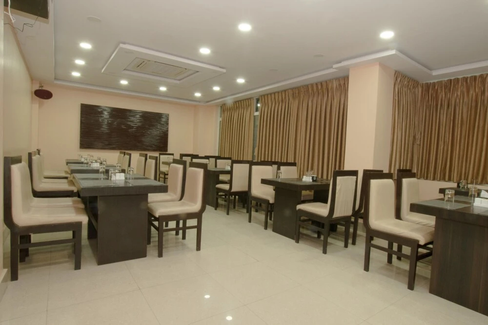 OYO 311 Annapurna Hotel