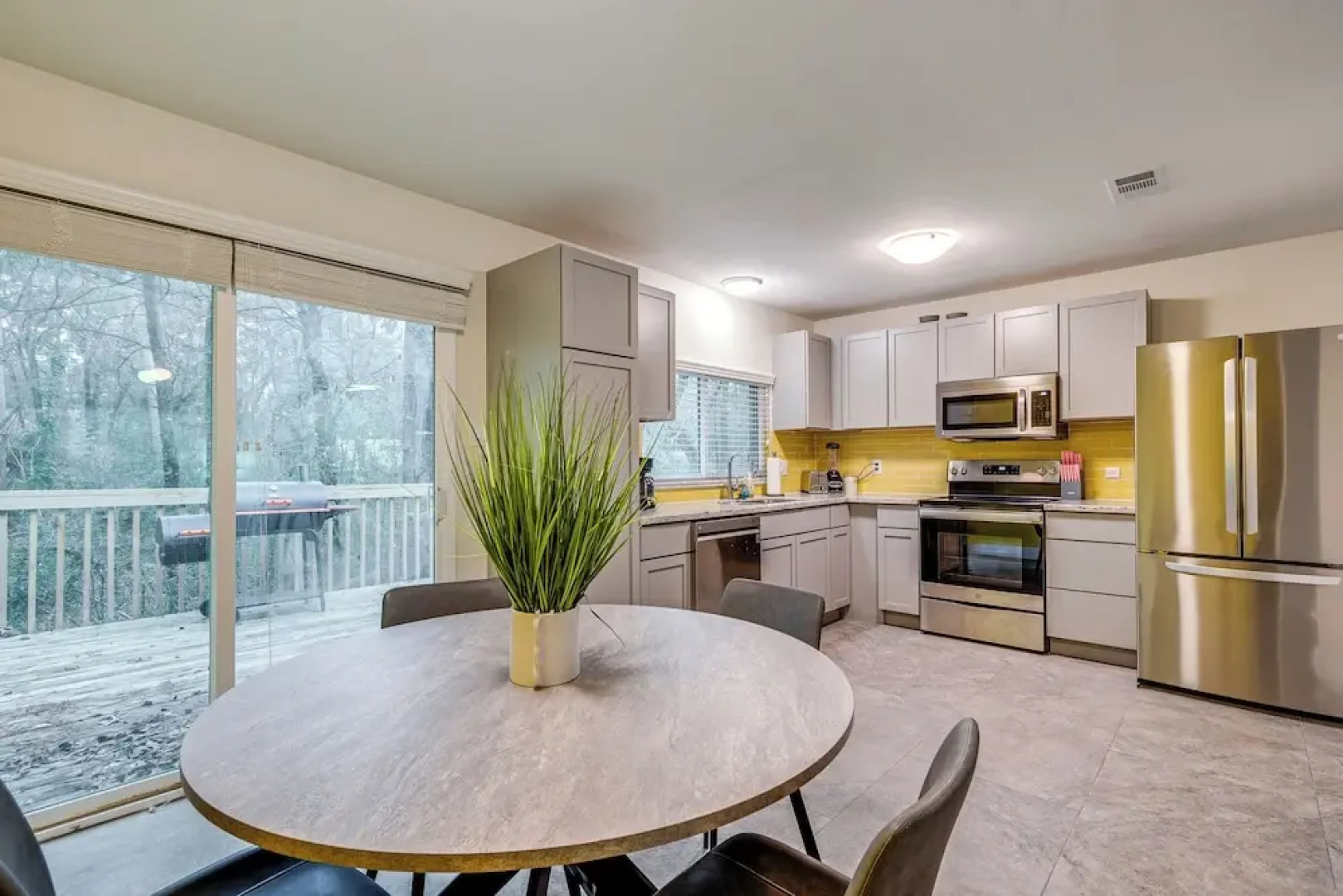 3 Mi to The Woodlands: Warm & Welcoming Home!