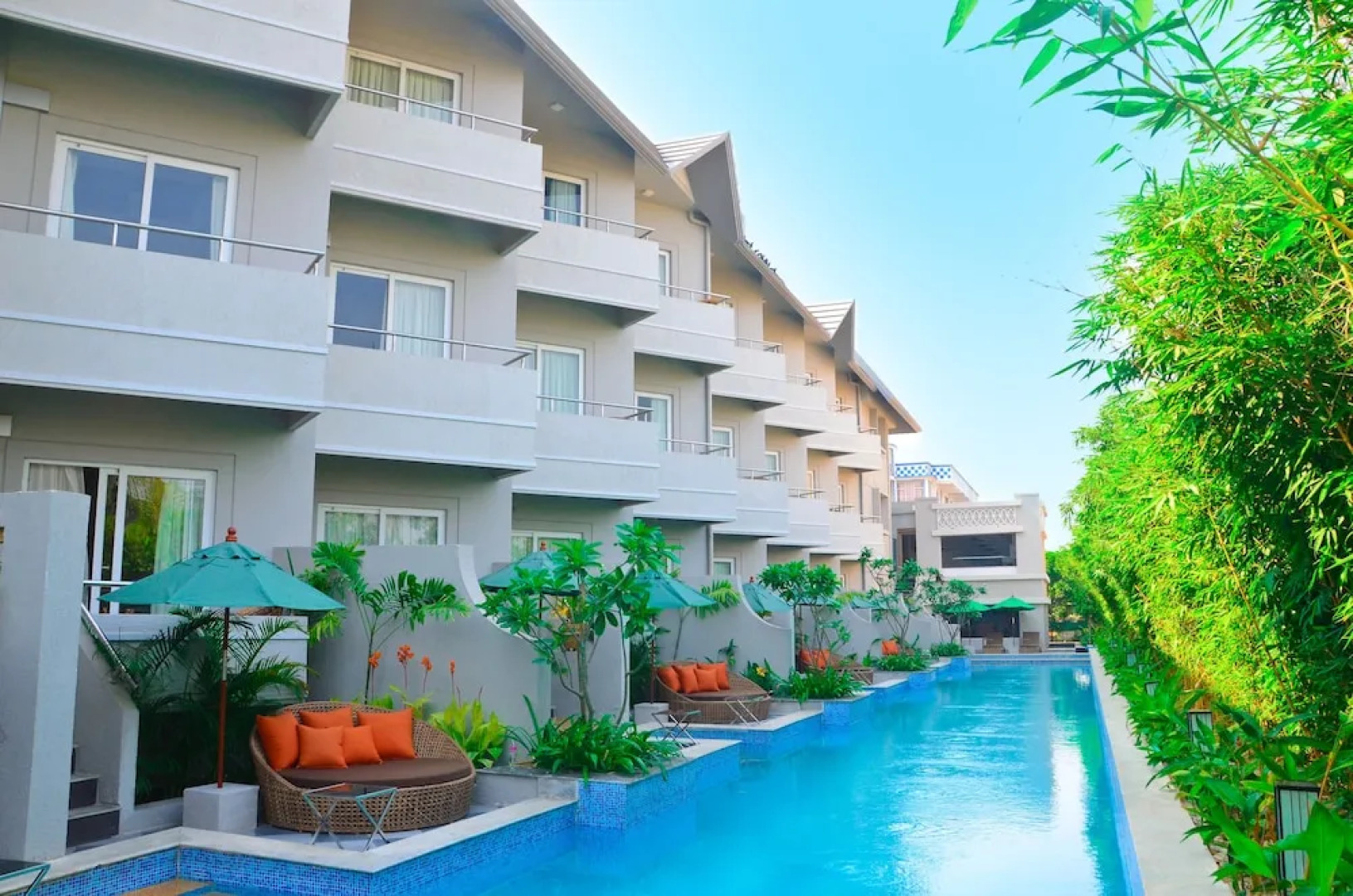 Pramod Convention & Beach Resort