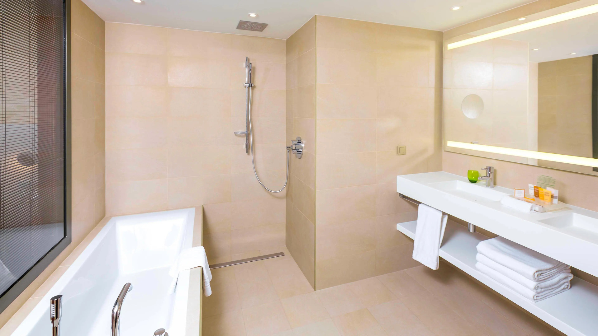 Holiday Inn Algiers - Cheraga Tower by IHG