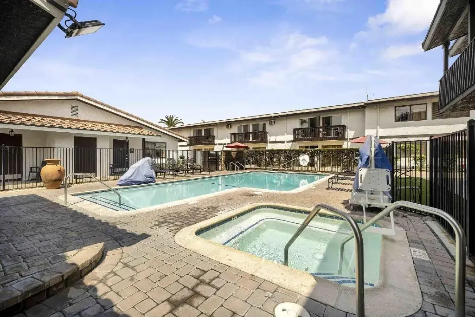 Lemon Tree Hotel & Suites Anaheim