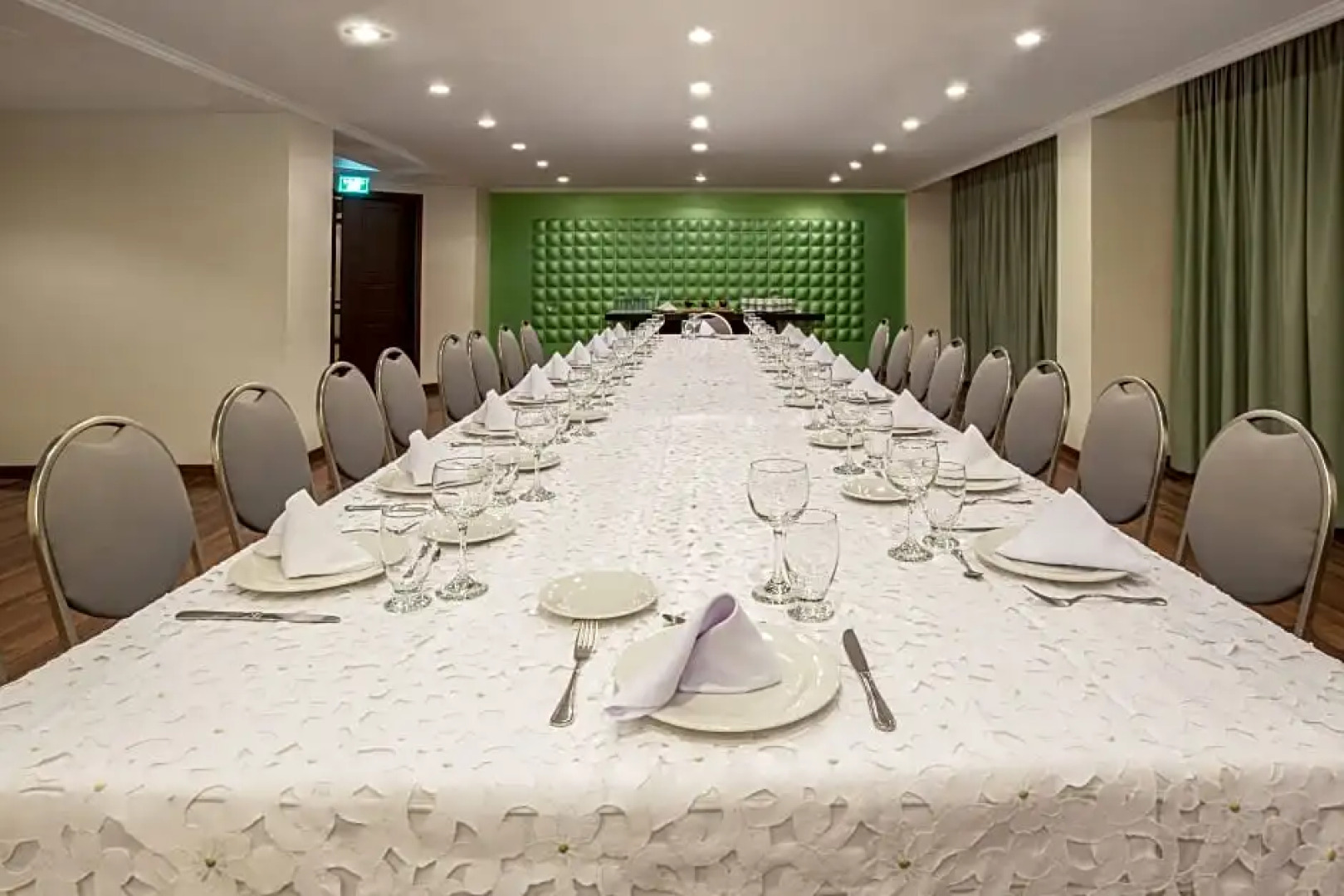 Crowne Plaza - Maruma Hotel & Casino