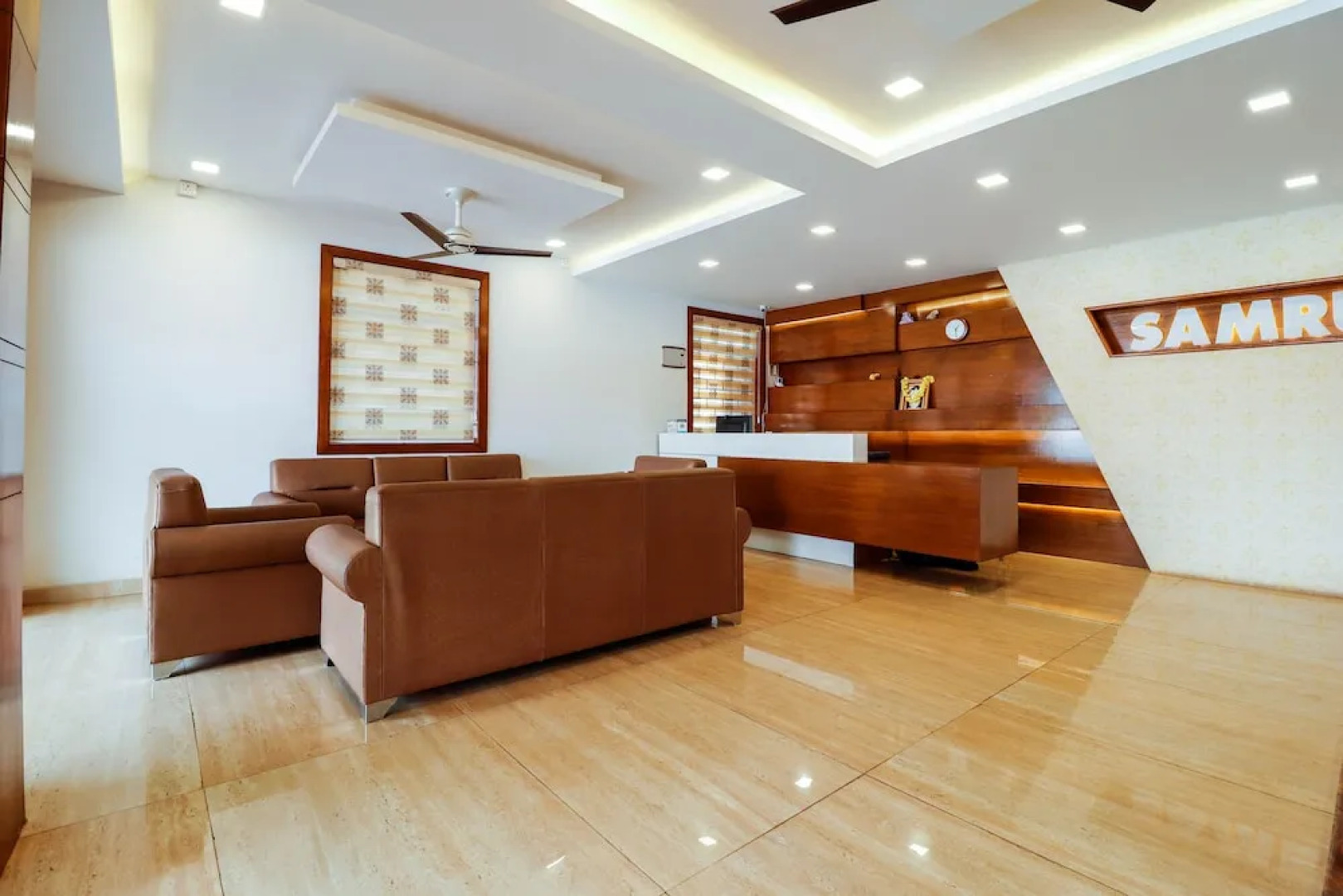 Oyo 28076 Samrudhi Residency