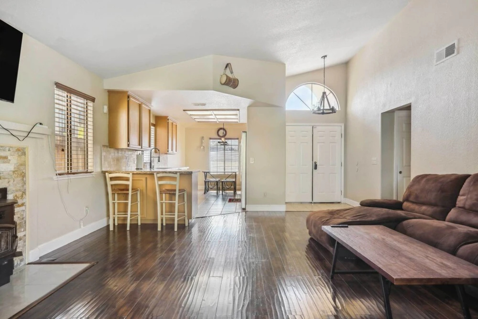 Charming Elk Grove Home - 15 Mi to Sacramento!