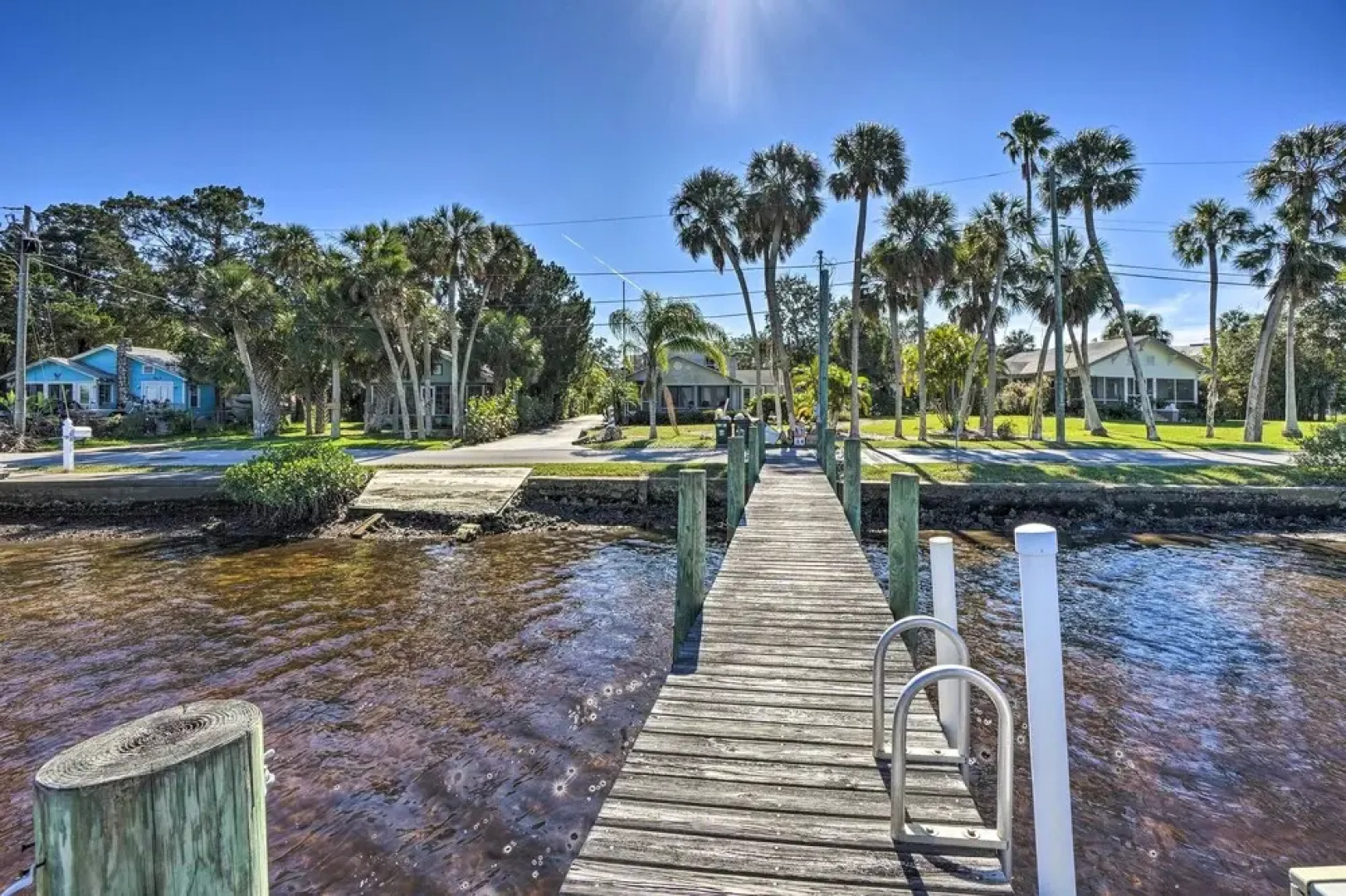 Charming Port Richey Retreat w/ Shared Dock