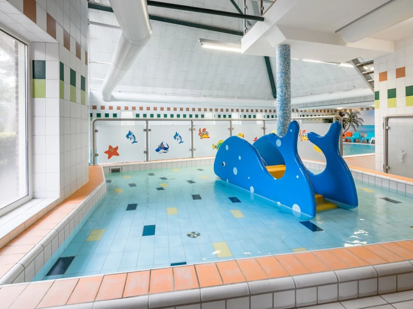 Luxurious Holidayhome With Whirlpool and Sunshower in Nature