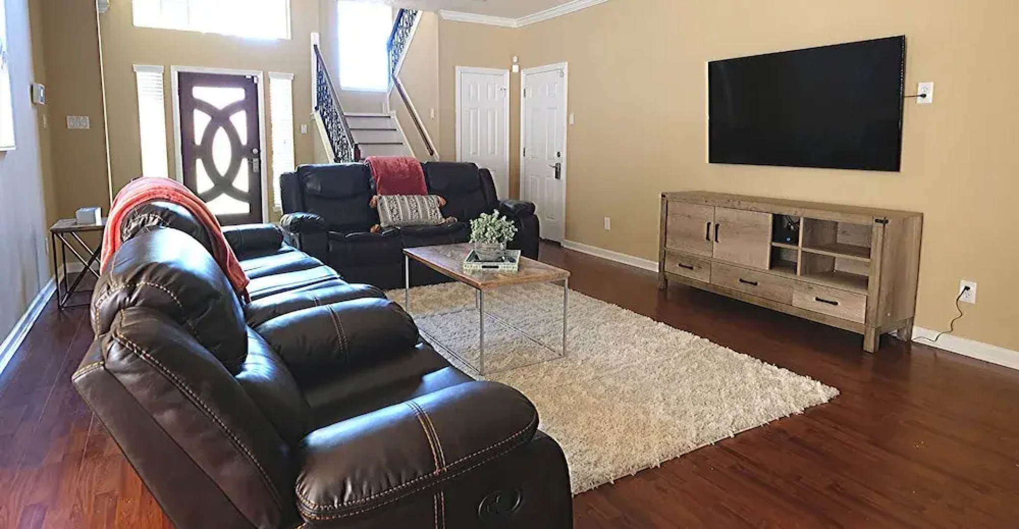 6Bdrm 3.5Bath 14Beds - 2 Story Houston