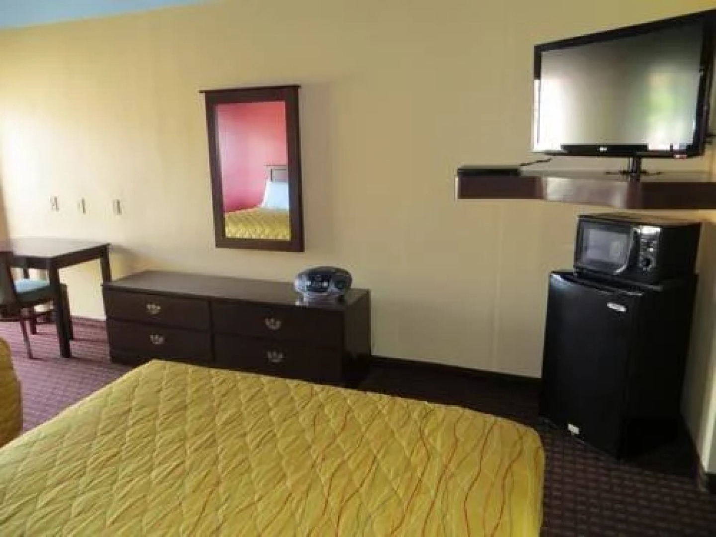 Airport Palace Inn Spencer Hwy