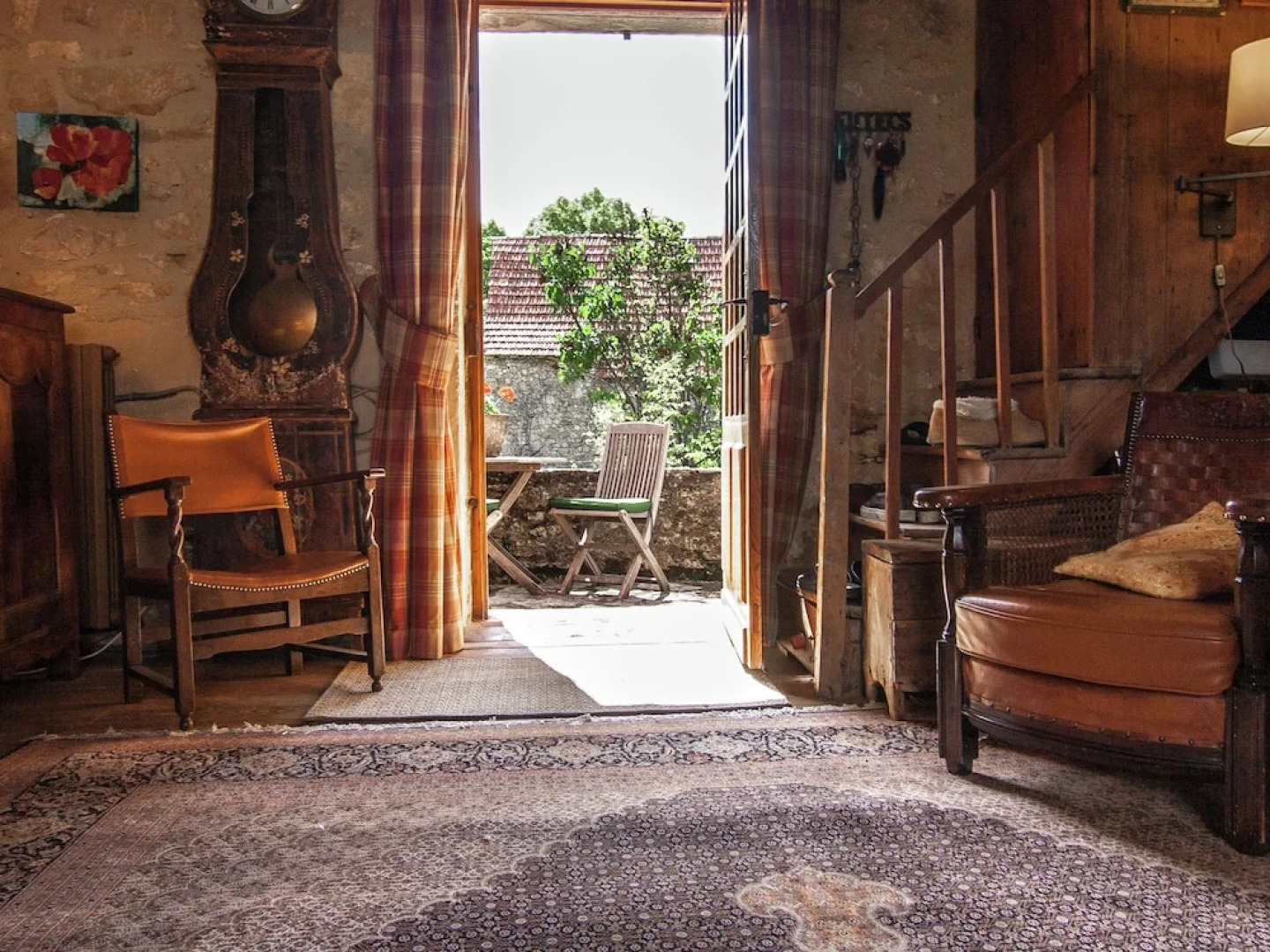 Spacious Farmhouse with private garden in Saint-Cybranet